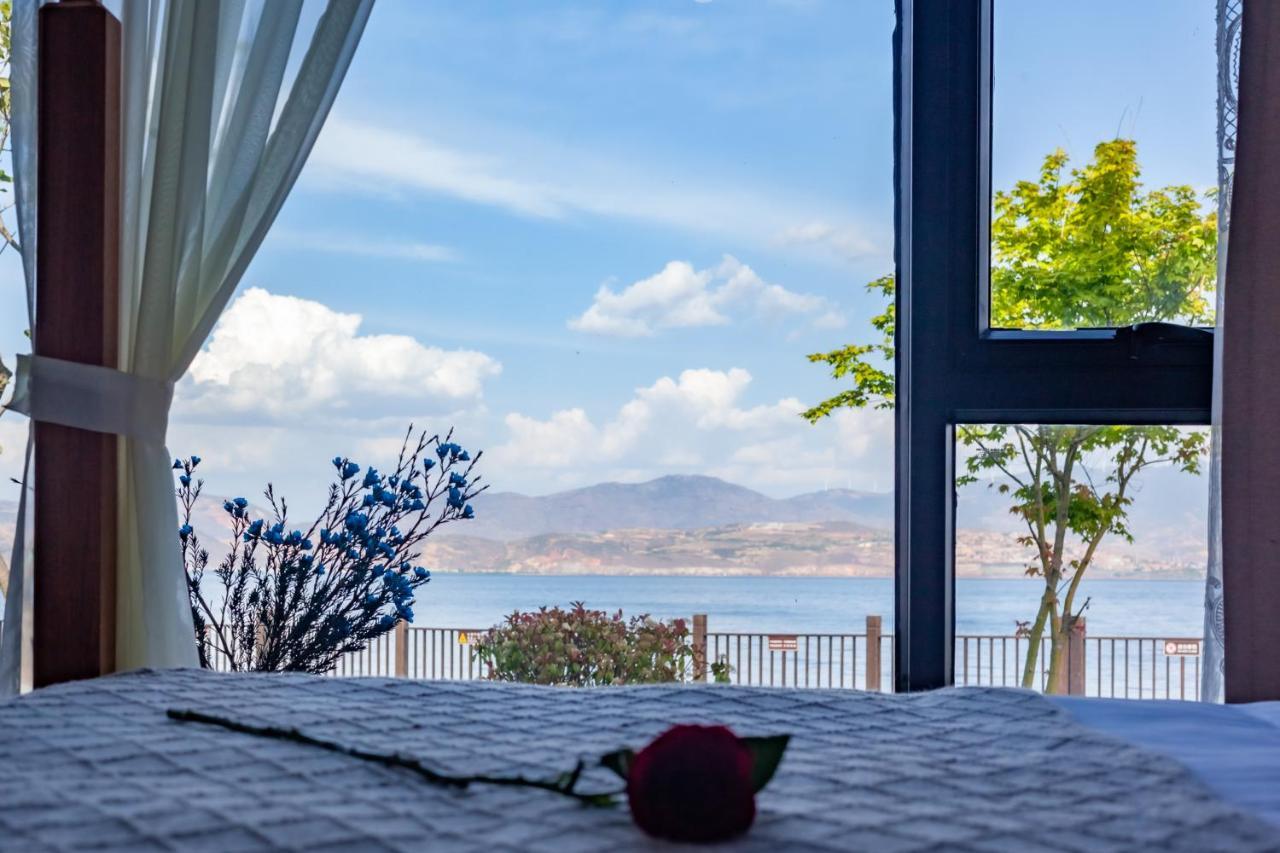Blue Sea Hotel 다리 외부 사진